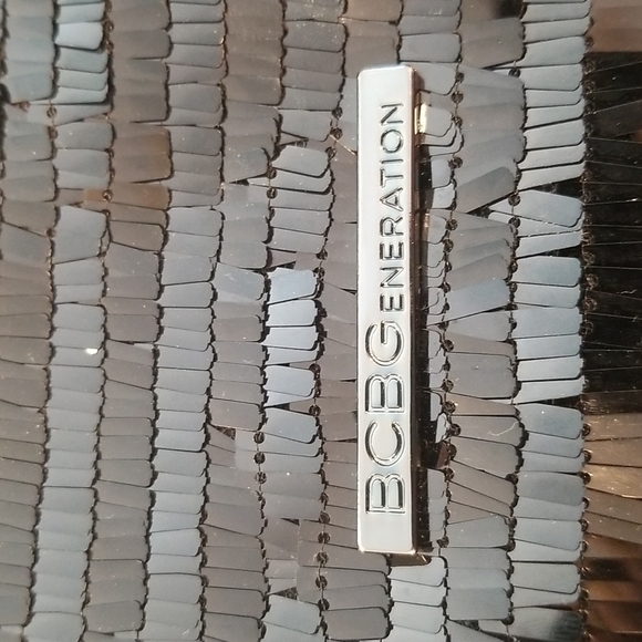 💕BCBGERATION💕 Sequin Wristlet Clutch ~ Black - Picture 3 of 6